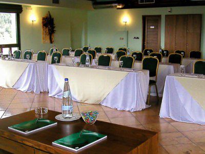 Avaris Hotel Karpenisi ภายนอก รูปภาพ